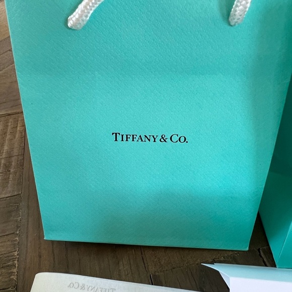 Tiffany presentation bundle - Picture 3 of 8